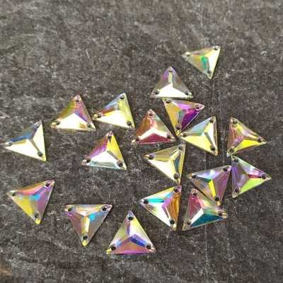 háromszög 22 mm Crystal AB, varrható szintetikus kristály 10 db